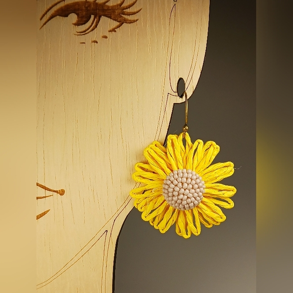 HAND CRAFTED Boho Yellow Sunflower Beaded Statement Dangle Drop Earrings - Picture 3 of 4